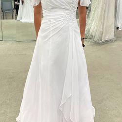 Wedding dress, chiffon a-line wedding dress with side draping size 14