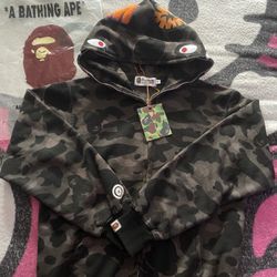 A Bathing Ape Hoodie: Size M