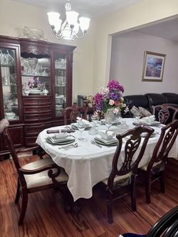 China Cabinet, Dinette Set
