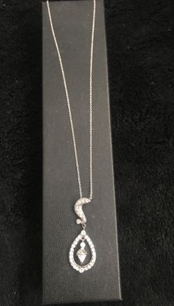 NEW BEAUTIFUL SILVER DANGLING PENDANT NECKLACE