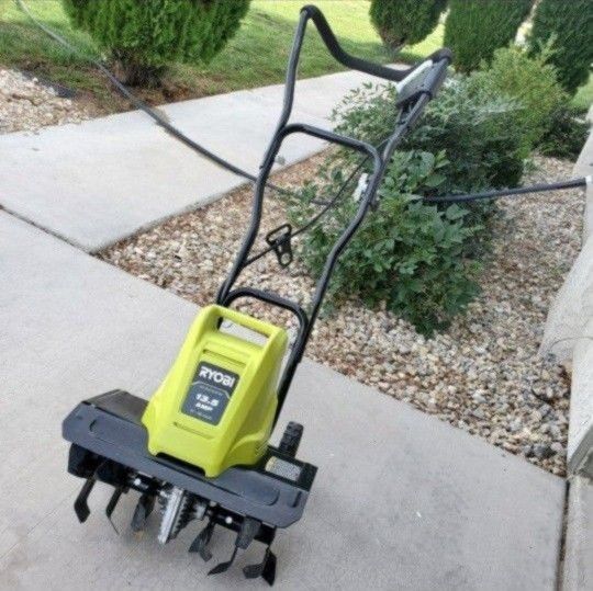 RYOBI
16 in. 13.5 Amp Corded Cultivator Tiller
