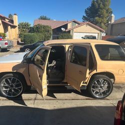 ✅2002 Chevy Tahoe  ✅ engine and transmission is great  ✅200,000 miles   ✅runs good  ✅ no check engine light on  ✅need some work done   ✅ 26 inch rim  