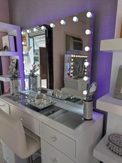 VANITY NEW WITH BLUETOOTH