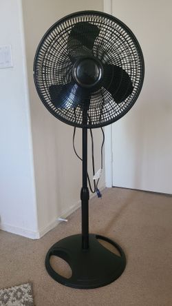 Oscillating black tower fan