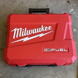 BRAND NEW Milwaukee M18 FUEL 1/2” Mid-Torque Impact Wrench Kit (Friction Ring) 🔥