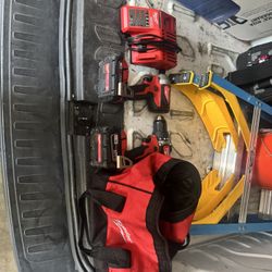 Milawaukee Drill Set 