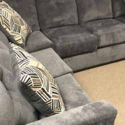 Beautiful Cozy Nice sectional!