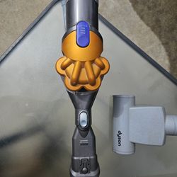 Dyson Hand Held Cordless Vacuum 