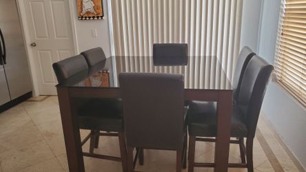 Hightop Table w/6 chairs