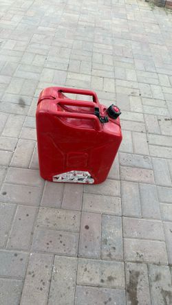 5 gallon metal gas tank