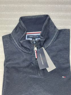 Tommy Hilfiger Sweatshirt. New With Tags. Authentic. Size XL Men's Regular Shirt Sweater. Navy blue
