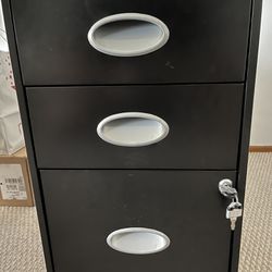 Filing Cabinet 3drawer -Metal - Clean