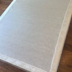 Queen mattress With Box spring