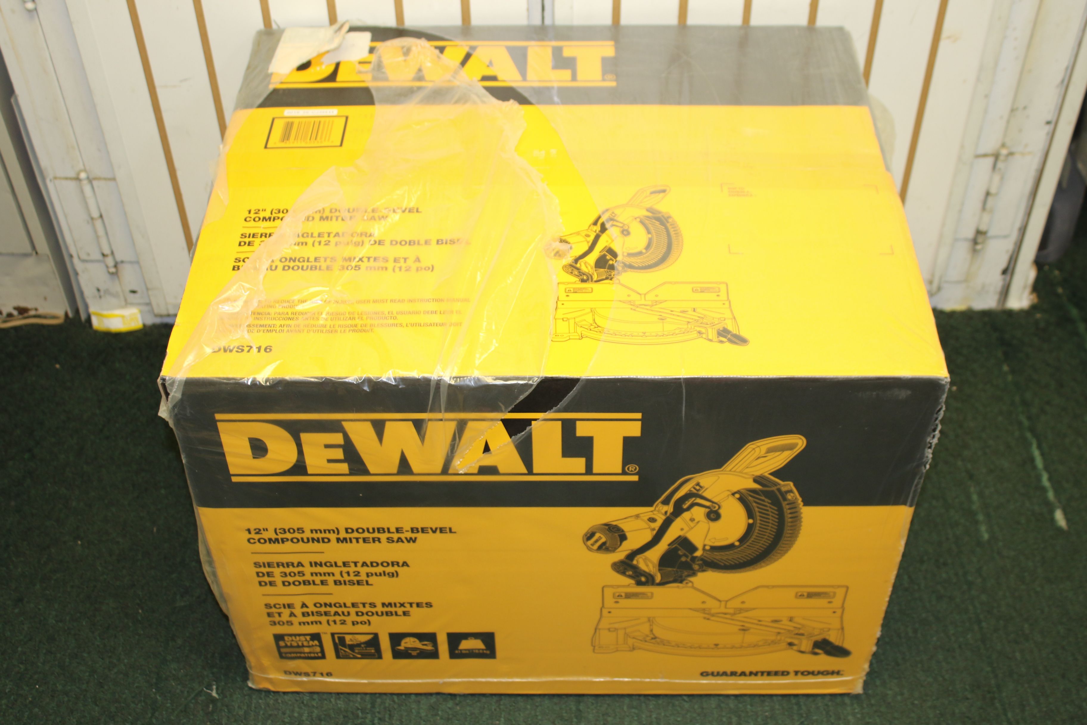 DeWalt DWS716 Double Bevel Compound Miter Saw