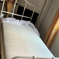 Beautiful Twin Size Bed