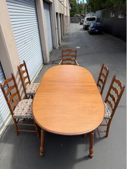 Walnut Vintage Dining Set with Five chairs Mid Century Modern MCM