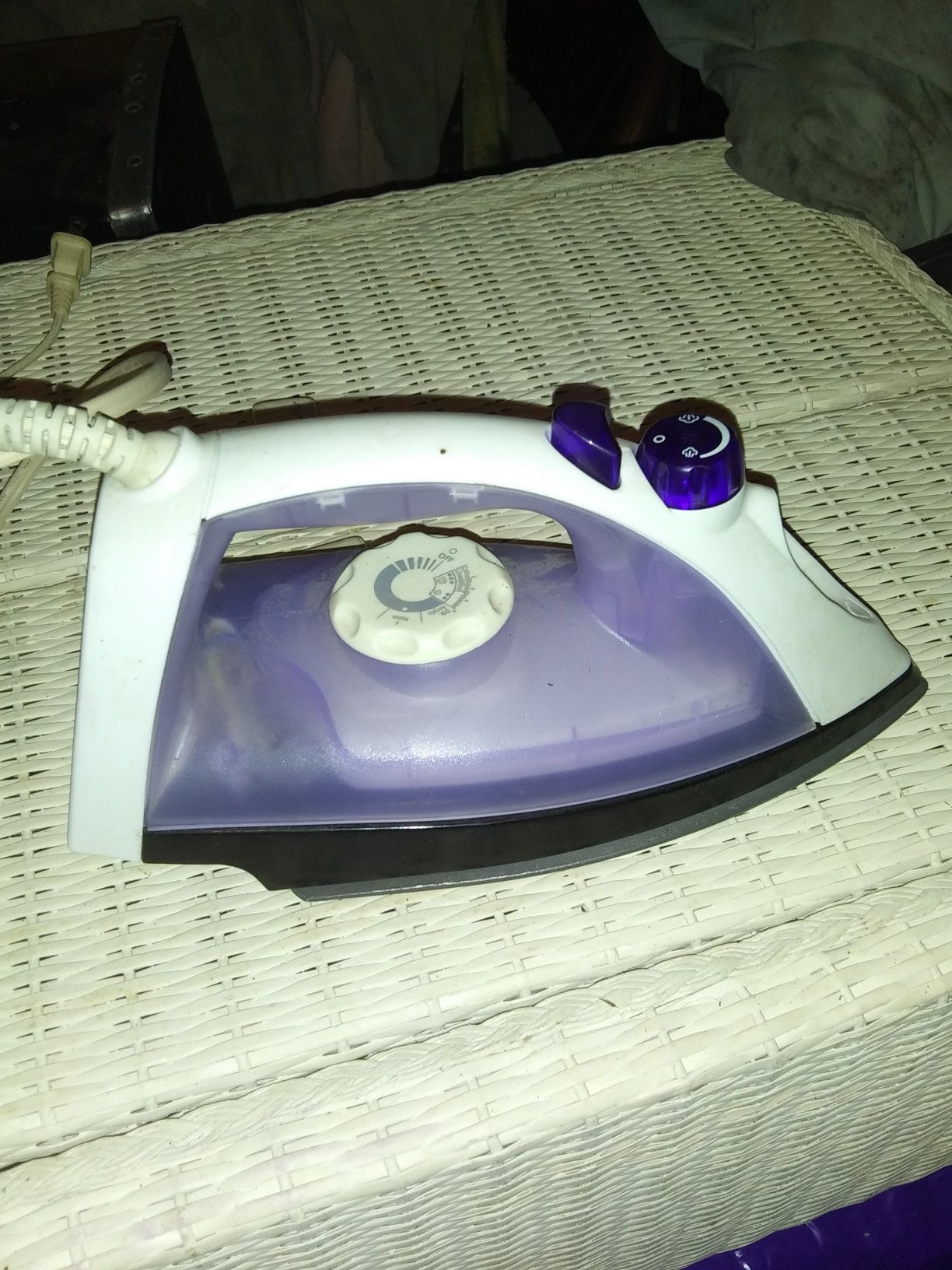 Hamilton Beach Adjustable Steam Iron