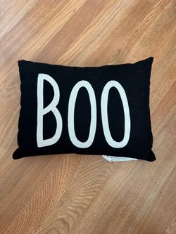 BOO Halloween Decorative Pillow