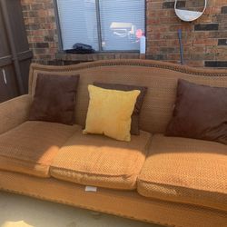 Vintage Yellow Couch Great condition