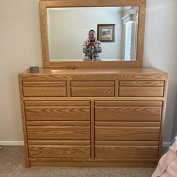 Dresser w/ mirror