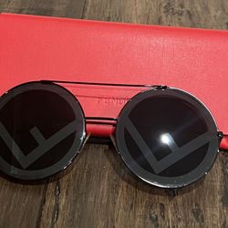 FENDI RUN AWAY Round Sunglasses Black FF 0285/S One Size