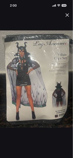 Villain Cape Set