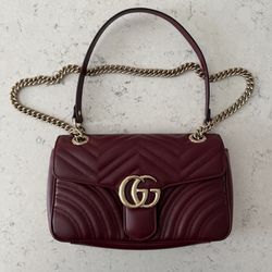 Gucci GG Marmont medium shoulder bag - Excellent Condition