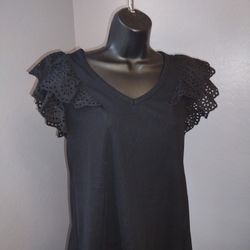 Chico's black short lace ruffle sleeve blouse size 1 (m)
