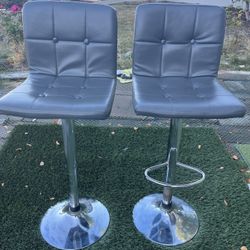 2 gray Bar stools  (in Des Moines)--price in descriptions