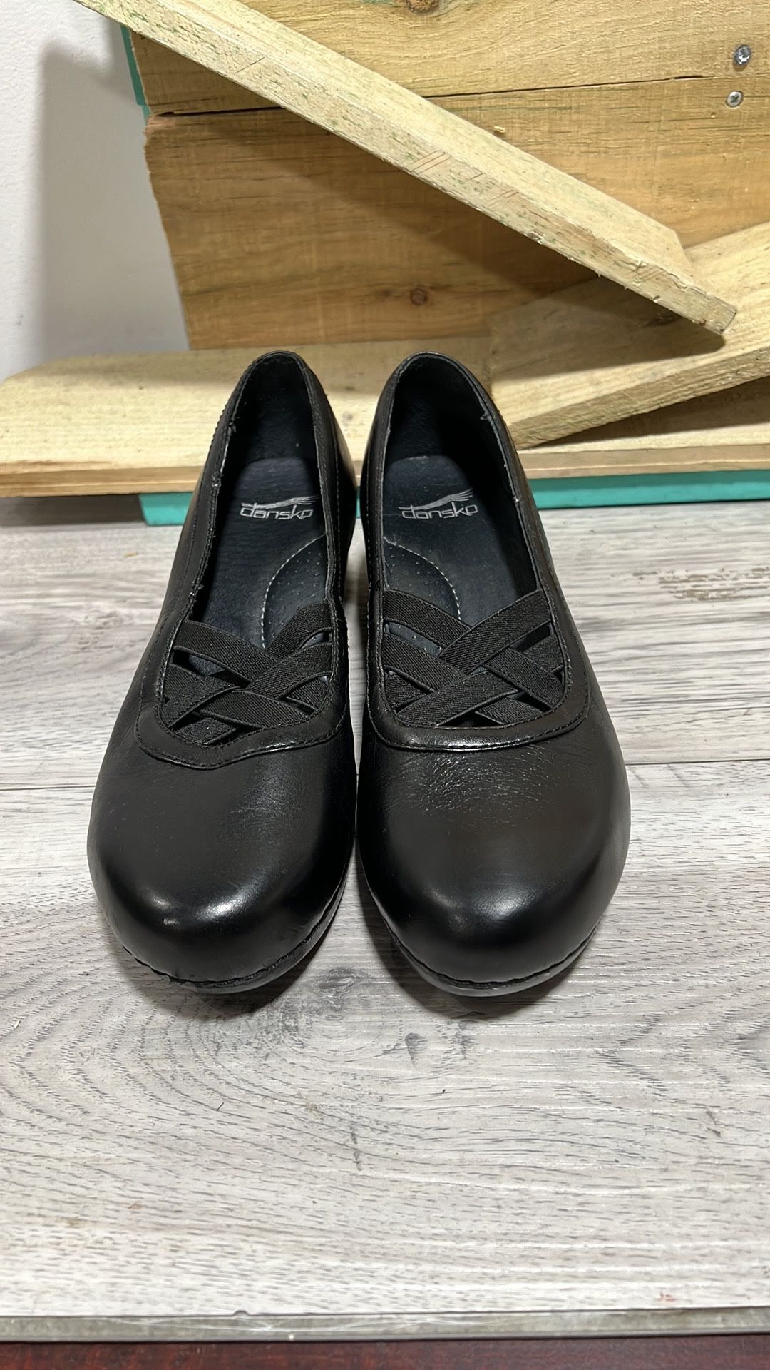 Dansko Criss-Crossed Strap Heeled Black Clogs size 38-7.5-8