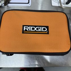 Rigid 18v  Batteries & Charger