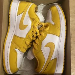 Alr Jordan 1 Lows White Pollen 