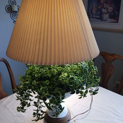 VERY Unique Looking VINTAGE  Milk GLASS LAMP  WITH A  Follower ARRANGEMENT  GREAT CONDITION  32 INCHES TALL 