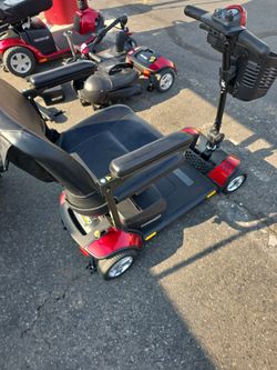4 wheel Pride Gogo Traveller transportable scooter