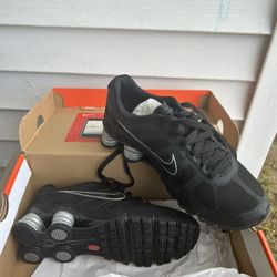 WMNS NIKE SHOX TURBO +