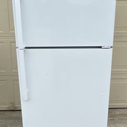 GE Refrigerator. 