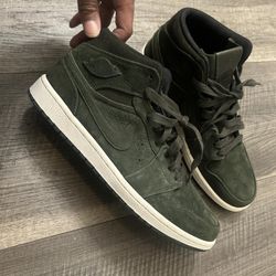 Air Jordan 1 Mid Nouveau Sequoia (2014)