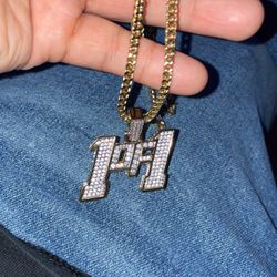 1 Of 1 GLD PENDANT WITH FRANCO CHAIN