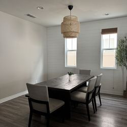 Living Spaces Gavin Dining Set