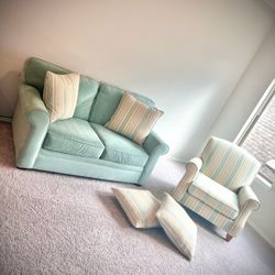Comfortable Loveseat and Beautiful Chair with four Pillows 