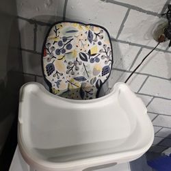 Fisher-Price Baby to Toddler High Chair SpaceSaver Portable