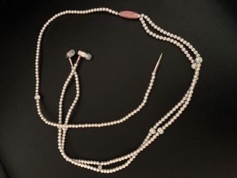 Pink pearl Rhinestone earbuds!