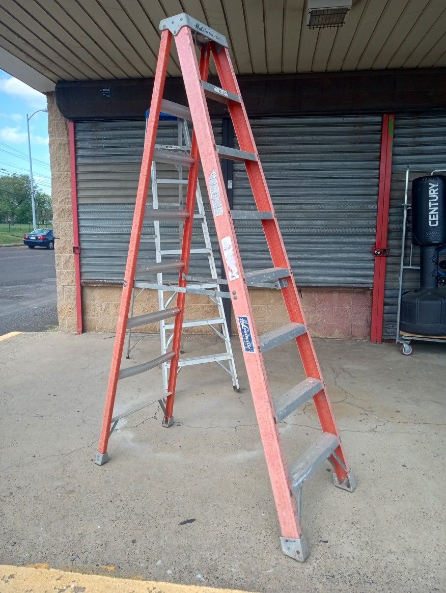 8 ft fiberglass Louisville ladder
