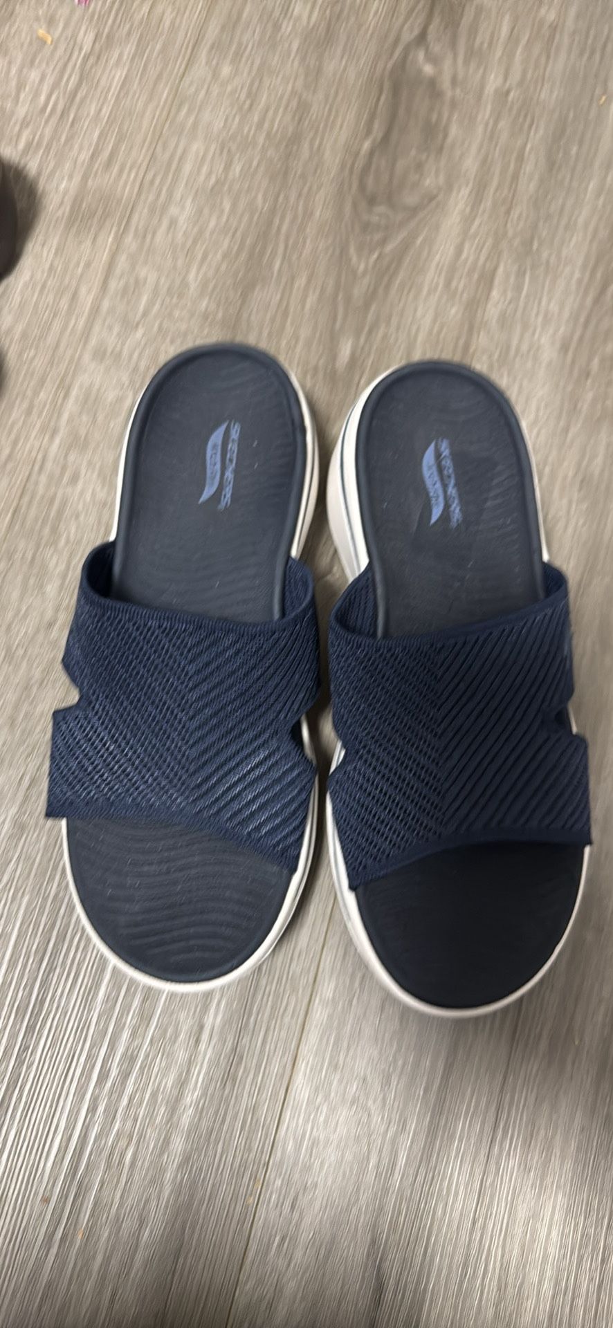 skechers 