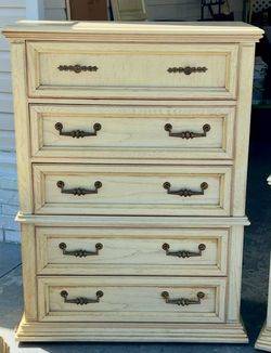 Solid wood chest of drawers L3xD18xH52”