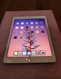 Rose gold iPad Pro + WiFi (Brand new)