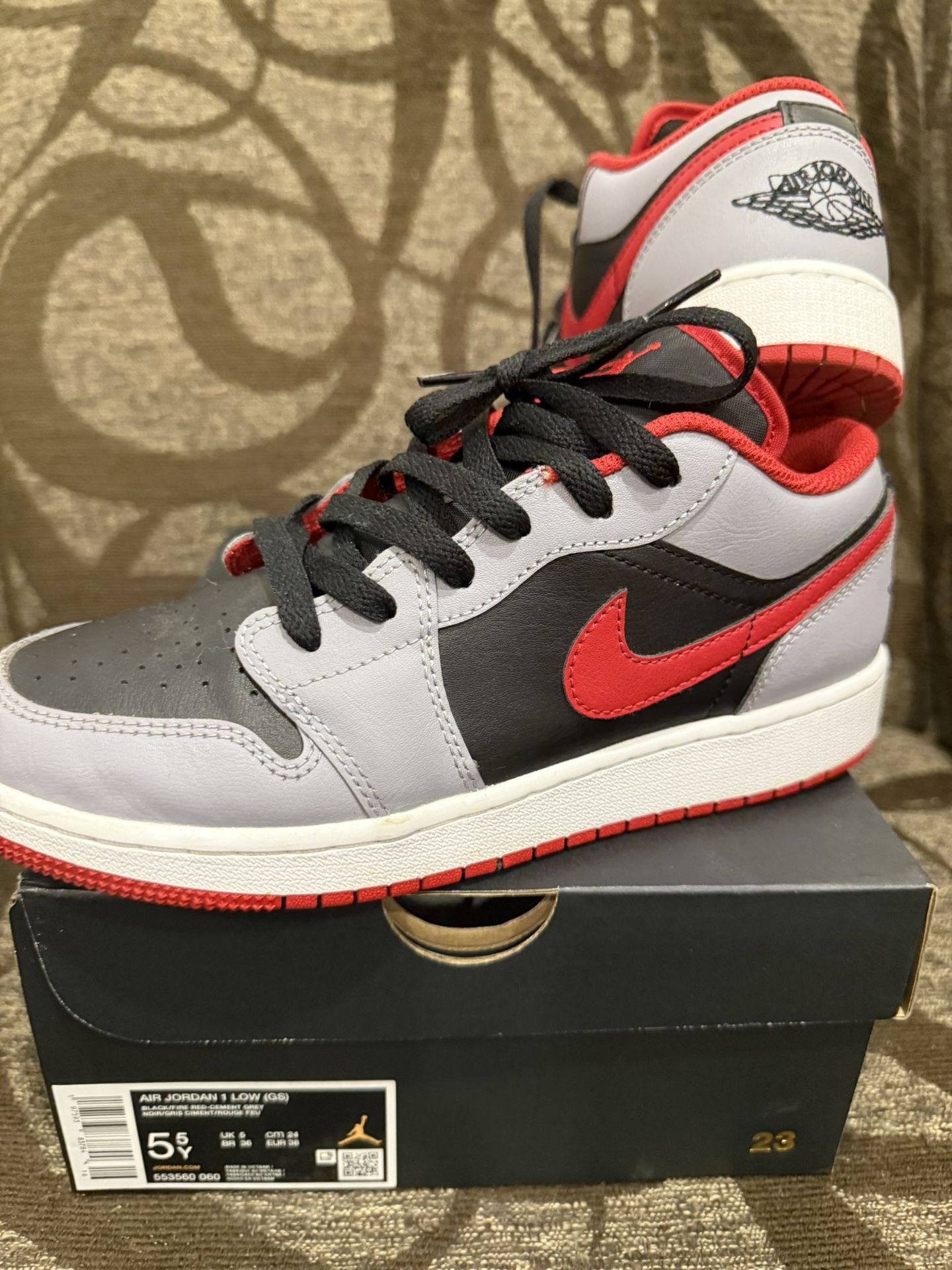 Nike Jordan Size 5.5 Youth