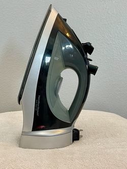Hamilton Beach Steam Iron with Retractable Cord (Model 14210R)