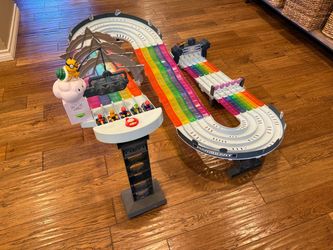 Hot Wheels Mario Kart Rainbow Road Raceway