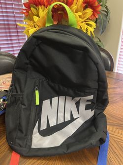 nike backpack with sunflowers ZORFIN 26L for College, and Travel: Water Resistant Bookbag - Sunflower making this pack as functional as it is far out Kalinga Ashok Nike Sportswear Essential